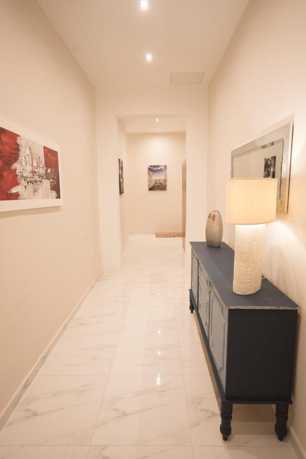 4 Bedroom Apartment Near Sliema Seafront Esterno foto